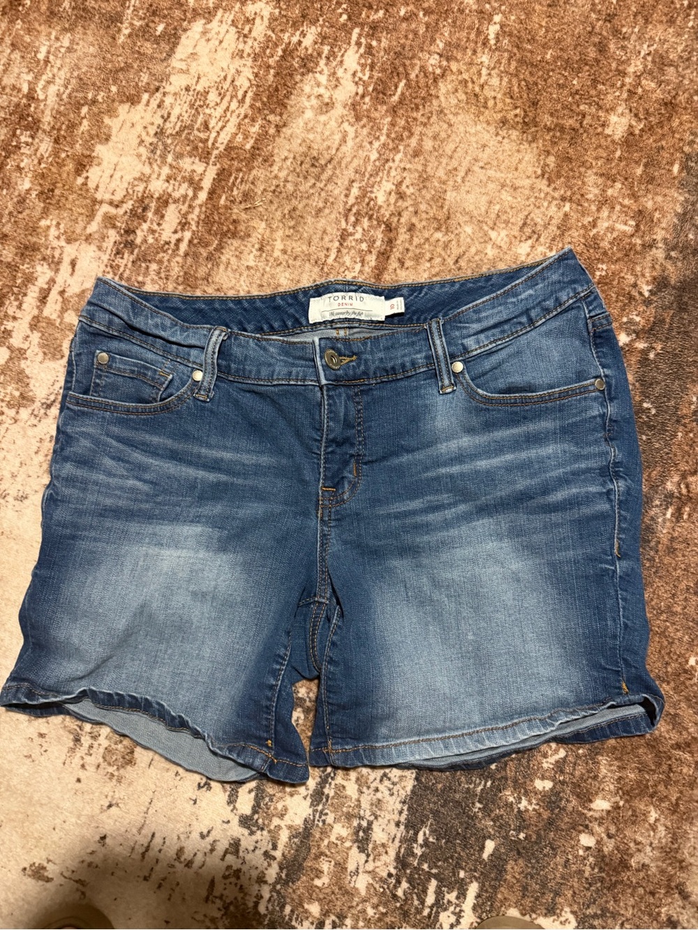 torrid Mid Wash Blue Stretch Denim Shorts